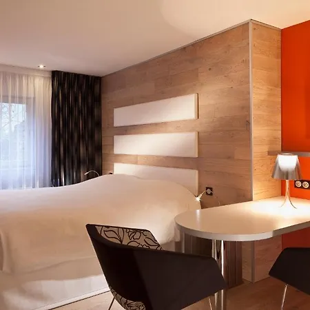 Le Colombier Готель 4*