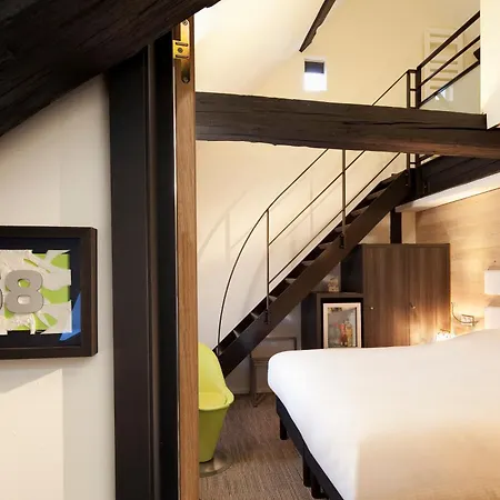 Le Colombier Отель 4*