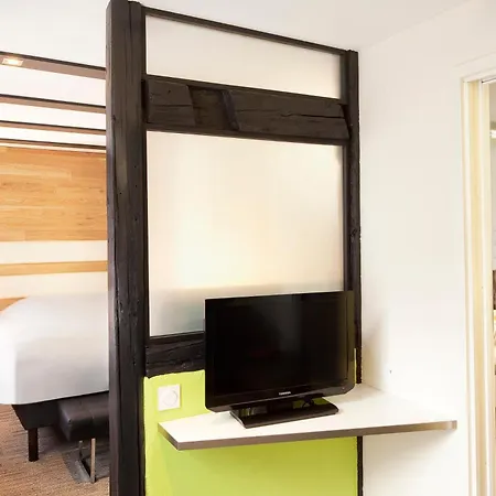 Le Colombier Готель 4*